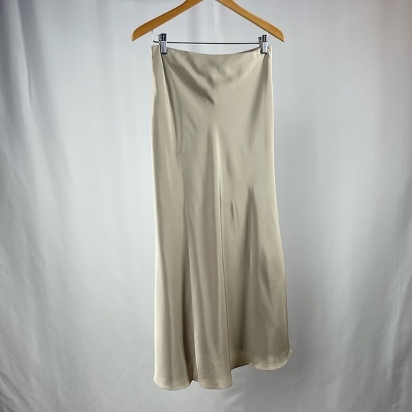 NWT Jason Wu Satin Ruched MIDI Skirt in Champagne Size Medium - Picture 6 of 10